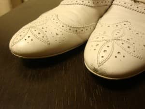 ＬＶスニーカー　つま先色入れ。 | 靴修理
