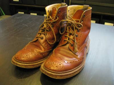 Tricker’s（トリッカーズ）　つま先修理（トライアンフ）、ヒール交換、靴磨き、アンティークシューレース | 靴修理
