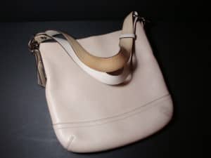 コーチ　ショルダーバッグ（COACH）　クリーニング＋染め直し | バッグ修理