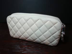 シャネル　マトラッセ（CHANEL）　クリーニング＋染め直し | バッグ修理