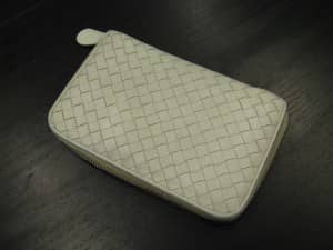 ボッテガベネタ　財布（BOTTEGA VENETA）　クリーニング＋染め直し | 革小物修理