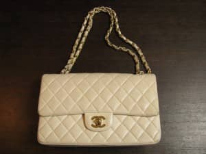 シャネル　マトラッセ（CHANEL）　クリーニング＆染め直し | バッグ修理