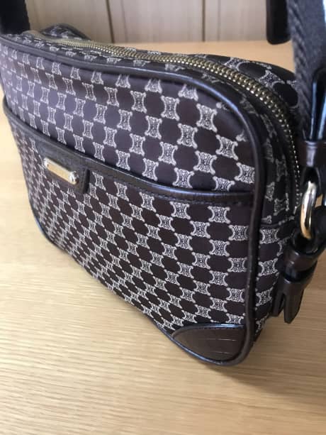セリーヌ（CELINE）ショルダーバッグ　パイピング交換＋染め直し | バッグ修理