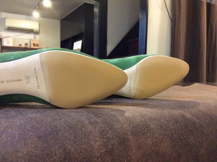 マノロブラニク（MANOLO BLAHNIK）パンプス　ハーフラバーソール | 靴修理