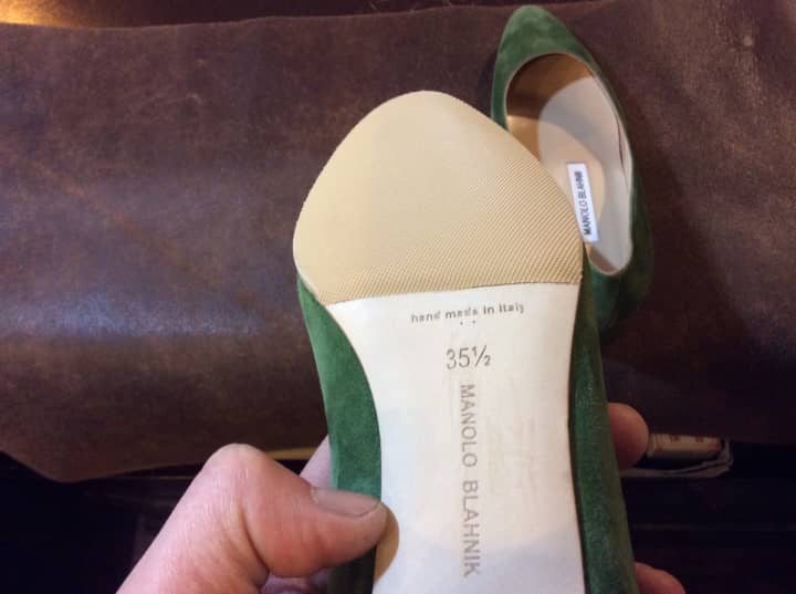 マノロブラニク（MANOLO BLAHNIK）パンプス　ハーフラバーソール | 靴修理