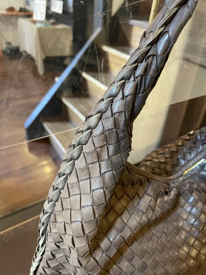 Bottega Veneta（ボッテガヴェネタ）ショルダーバッグ　クリーニング＆染め直し | バッグ修理