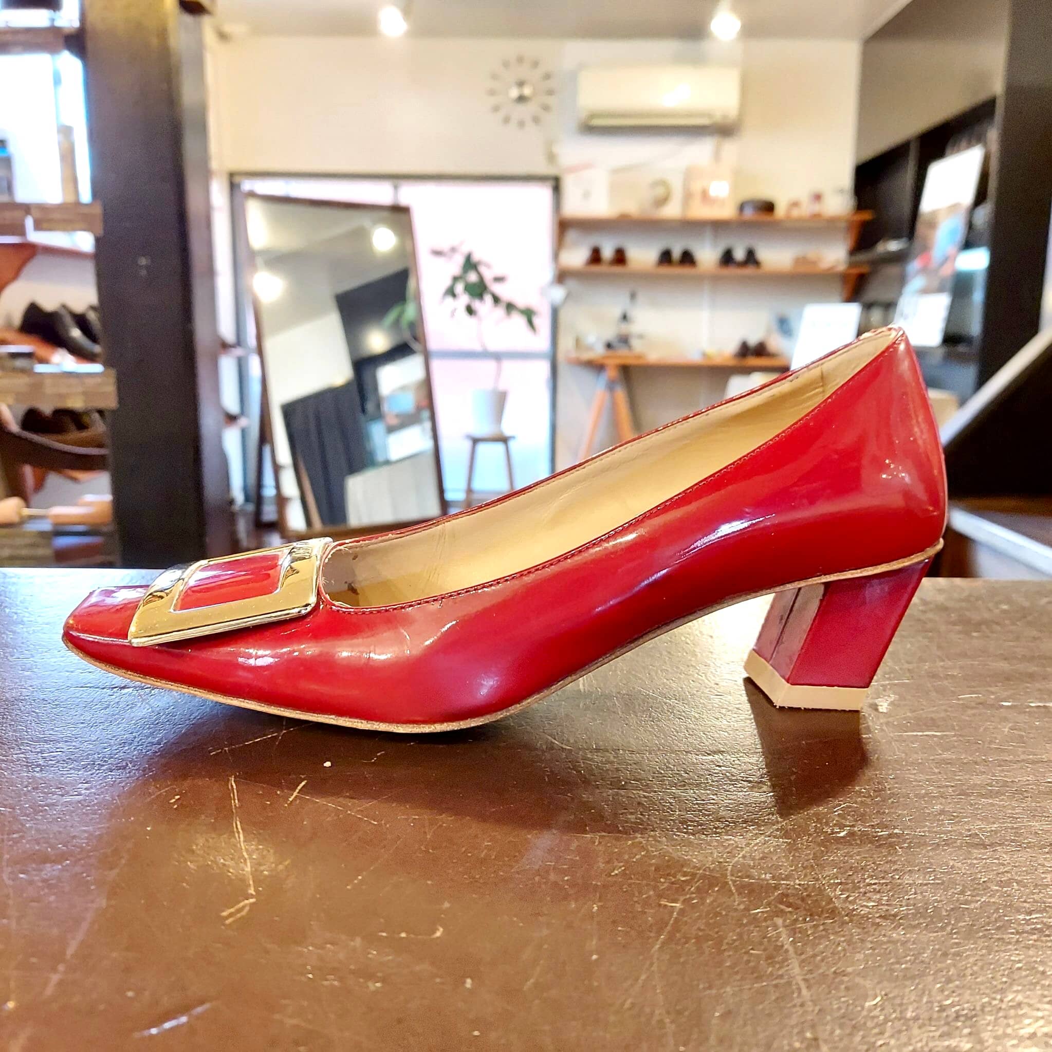 ROGER VIVIER（ロジェ　ヴィヴィエ）婦人靴　オールソール交換 | 靴修理