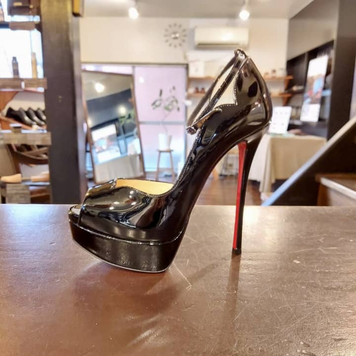 CHRISTIAN LOUBOUTIN（クリスチャンルブタン）婦人靴　ハーフラバーソール補強 | 靴修理