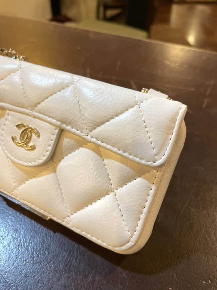 CHANEL（シャネル）スマホケース　クリーニング＆染め直し | 靴修理