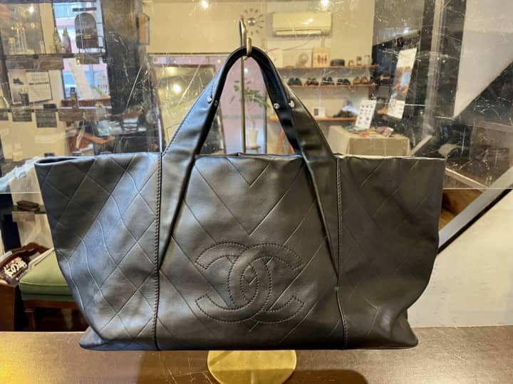 CHANEL（シャネル）レザートートバッグ　クリーニング＆染め直し | バッグ修理