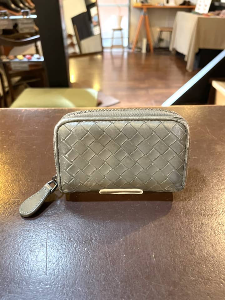BOTTEGA VENETA（ボッテガヴェネタ）コインケース　クリーニング＆染め直し | 革小物修理