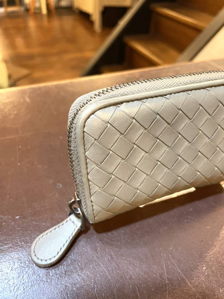 BOTTEGA VENETA（ボッテガヴェネタ）コインケース　クリーニング＆染め直し | 革小物修理