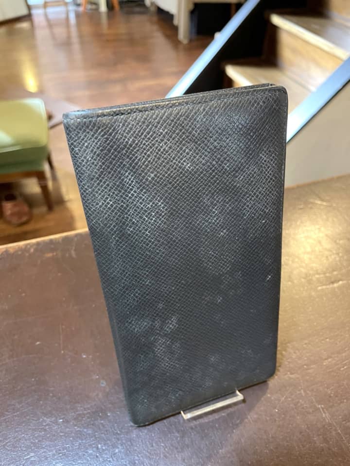 LOUIS VUITTON（ルイヴィトン）札入れ　クリーニング＆染め直し | 革小物修理