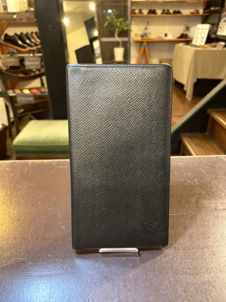 LOUIS VUITTON（ルイヴィトン）札入れ　クリーニング＆染め直し | 革小物修理