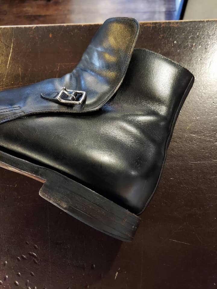 JOHN LOBB（ジョンロブ）チャッカブーツ ベルト作成 | 靴修理