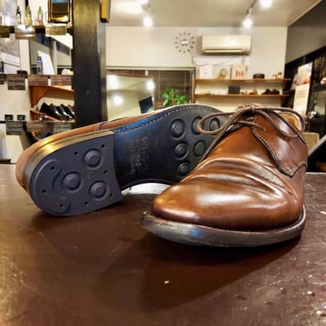 BARNEYS NEW YORK（バーニーズ・ニューヨーク）紳士靴　ヒール交換 | 靴修理