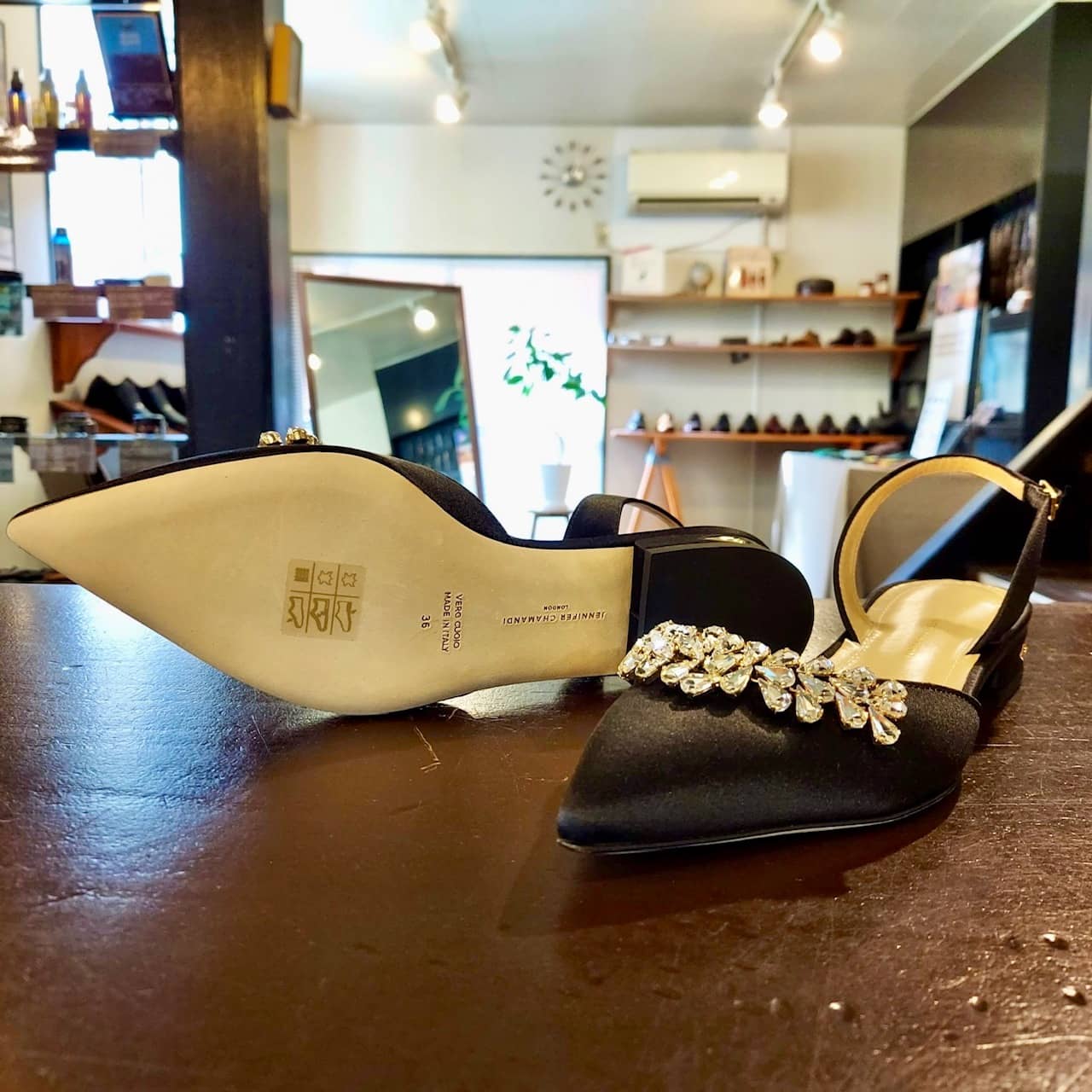 修理事例】MANOLO BLAHNIK（マノロブラニク）ハーフラバーソール補強 