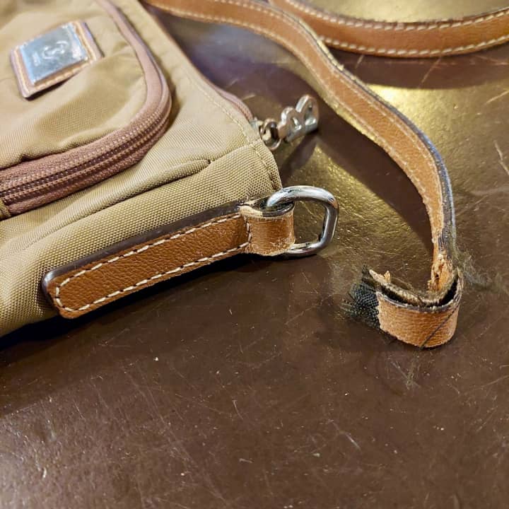 BOGNER（ボグナー）バッグ根革作成＆ショルダーベルト革あて補強縫い | バッグ修理