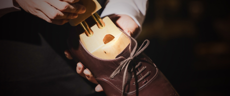 革靴蒸れは“履き方”が問題⁉︎靴職人が教える蒸れない・臭わないケア方法！ | 革靴について