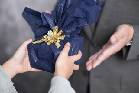 40代への誕生日プレゼントの鉄板は？大人の男性へのキーワードは「アップグレード」 | 革靴について